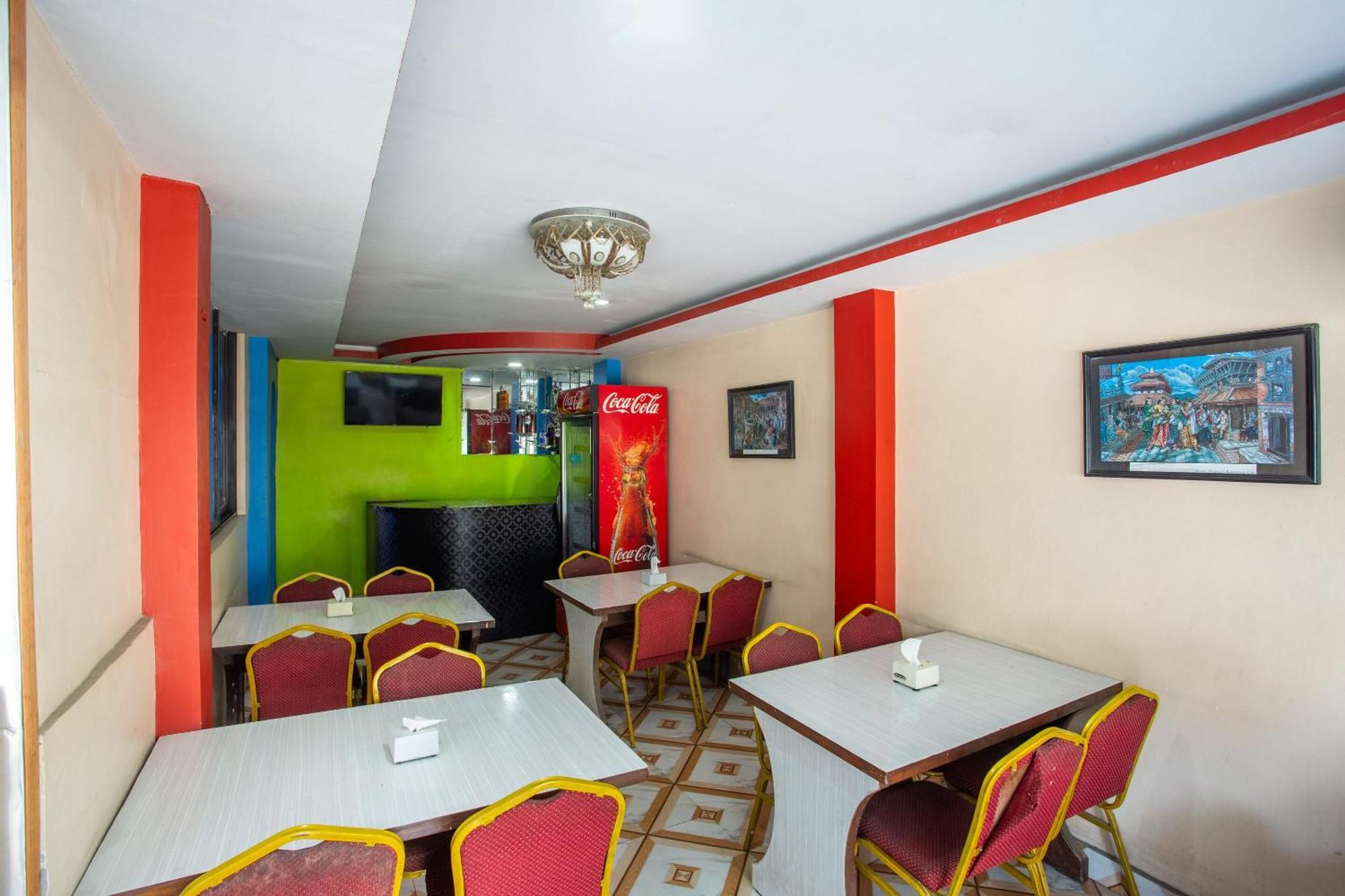 Oyo 808 Hotel Om Ganapati Pvt Ltd Kathmandu Exterior photo