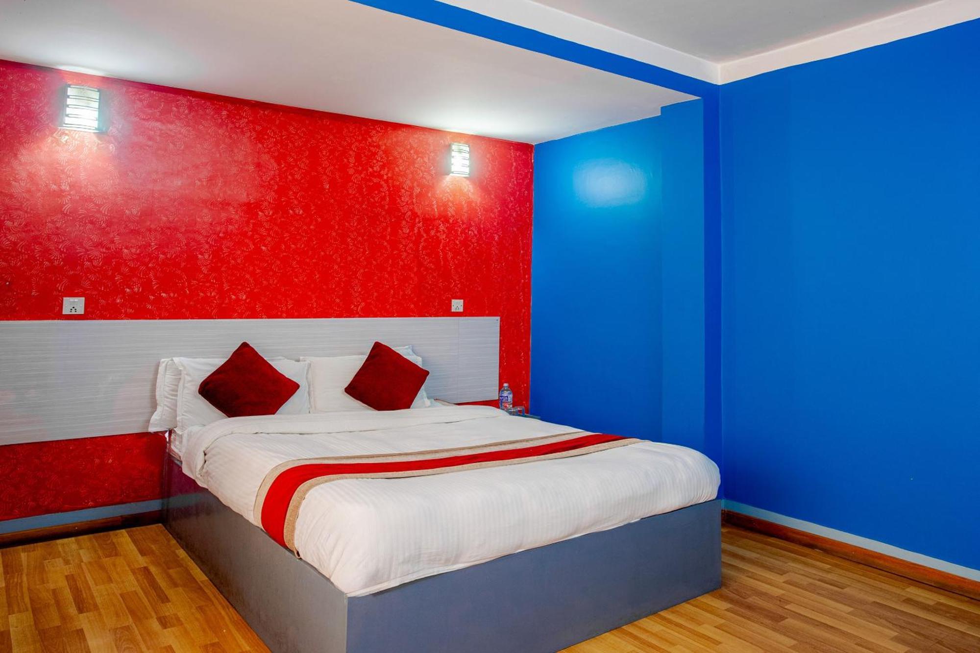 Oyo 808 Hotel Om Ganapati Pvt Ltd Kathmandu Exterior photo