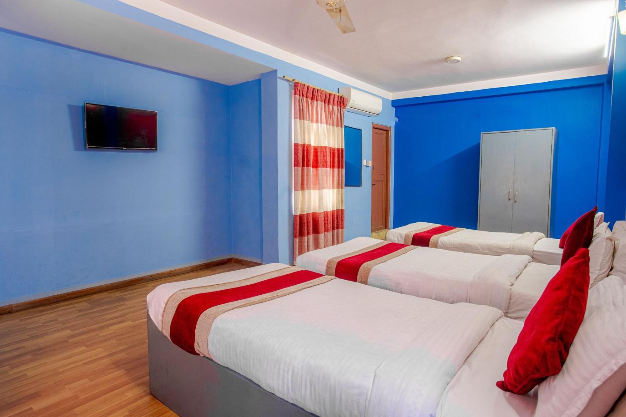 Oyo 808 Hotel Om Ganapati Pvt Ltd Kathmandu Exterior photo