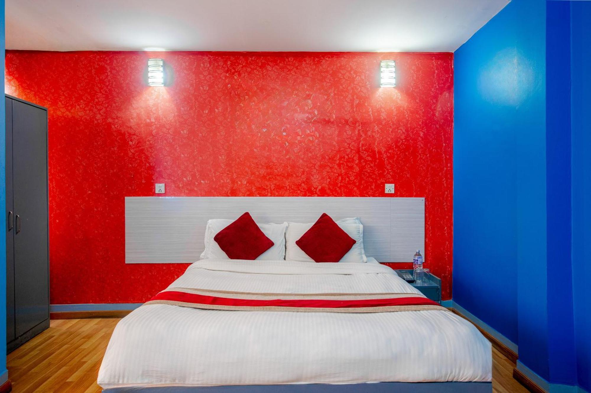 Oyo 808 Hotel Om Ganapati Pvt Ltd Kathmandu Exterior photo