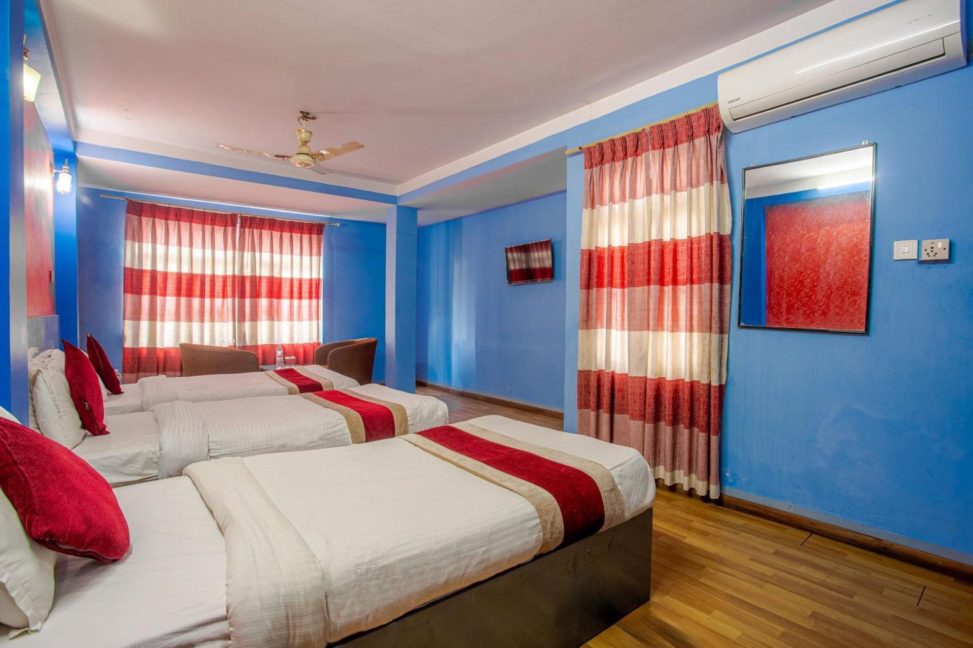 Oyo 808 Hotel Om Ganapati Pvt Ltd Kathmandu Exterior photo